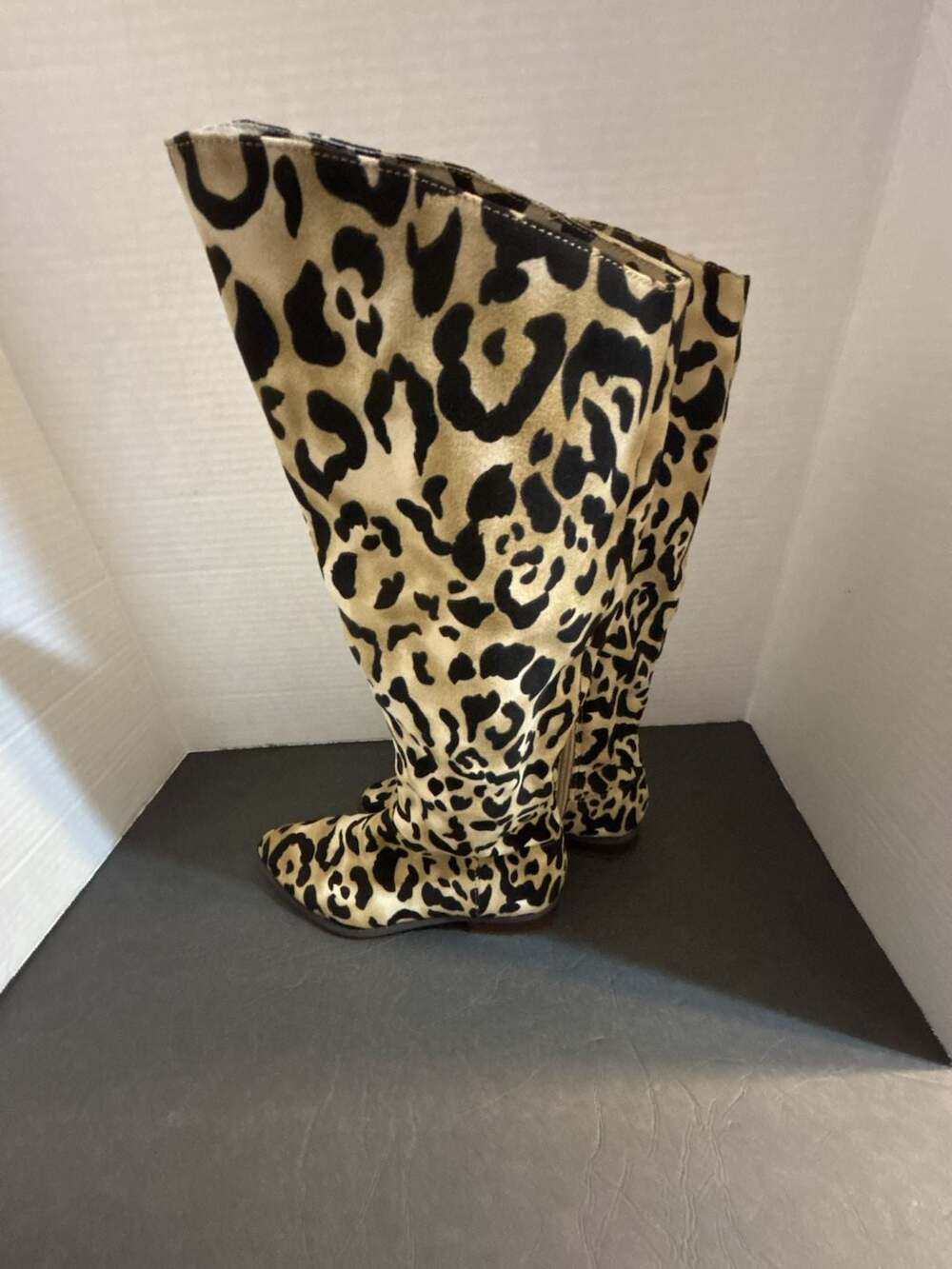 Luna Leopard Print Knee High Boots Size 6